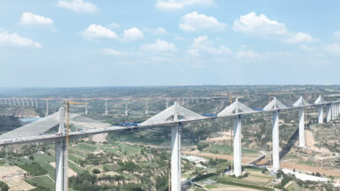 甘肅工程咨詢集團監(jiān)理項目取得重大突破：國內黃土地區(qū)跨度最大 甘肅馬蓮河特大橋邊跨順利合龍