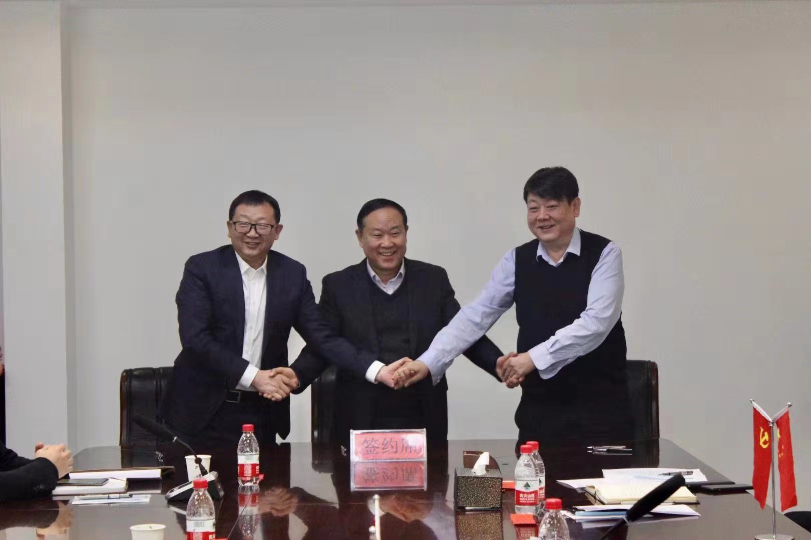 省建筑設(shè)計(jì)院與城關(guān)區(qū)城發(fā)公司、甘肅七建<br/>簽署戰(zhàn)略合作協(xié)議